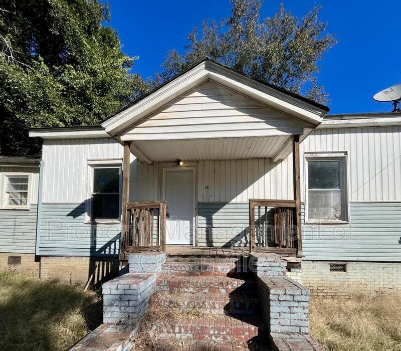 Greenville House: 33 6th Street