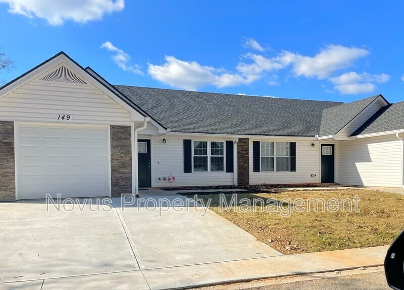 Villa Rica Townhome: 209 East Wilson Street