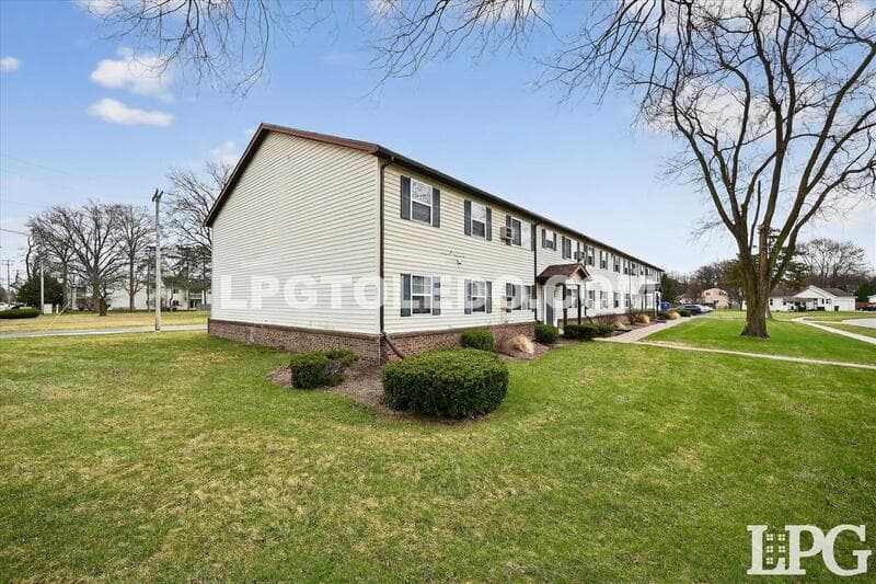 Toledo Condo: 1220 Bedford Woods Dr.-16