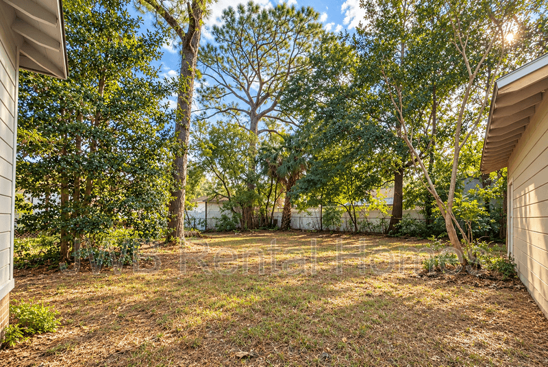 Jacksonville House: 1214 Kenmore St