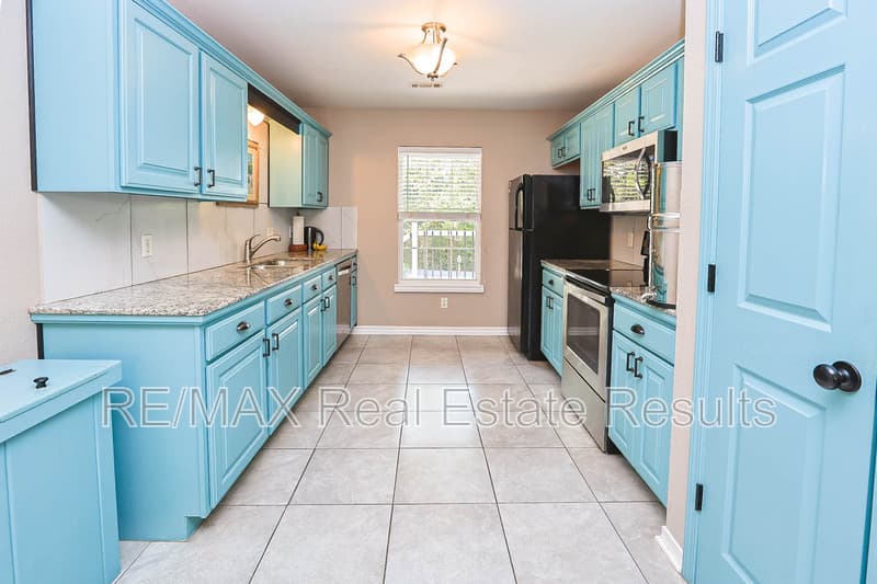 Bella Vista House: 6 Sennen Ln
