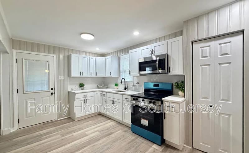 Mount Royal House: 31 Mantua Rd
