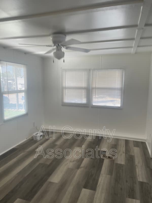 Holiday House: 2132 Kepner Dr