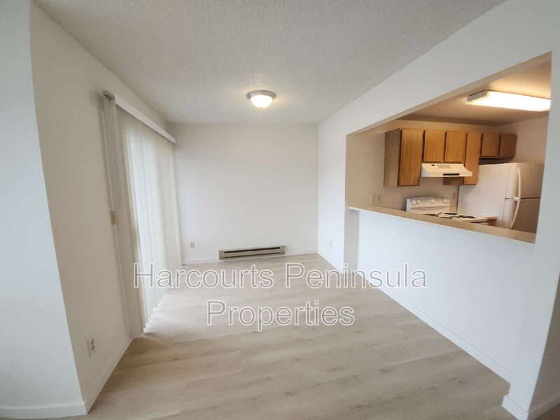 Bremerton Condo: 1115 Wheaton Way