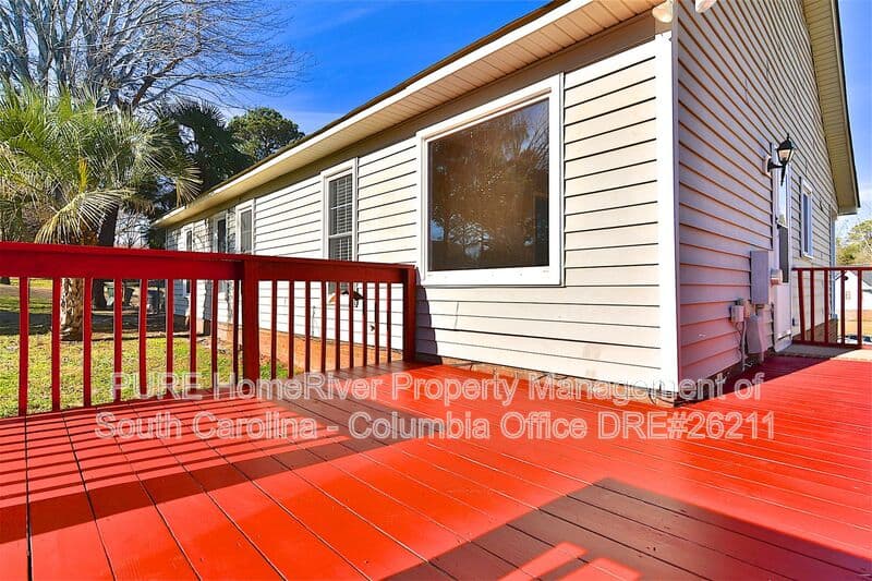 Lexington House: 213 Puller Ct