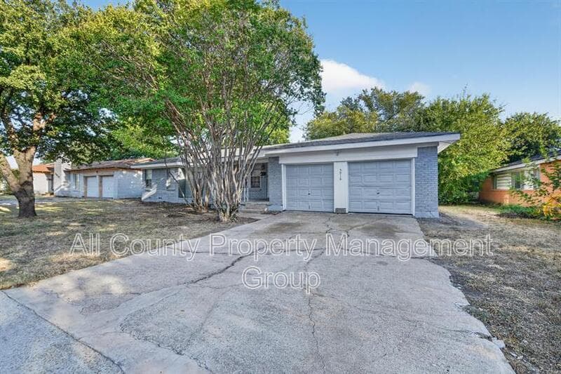 Haltom City House: 5016 Sabelle Lane