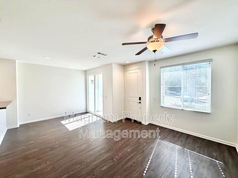 Murrieta House: 41974 Emelia St.