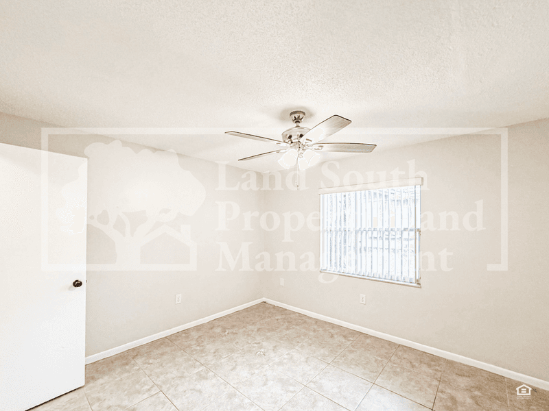 Lakeland House: 4139 Old Highway 37
