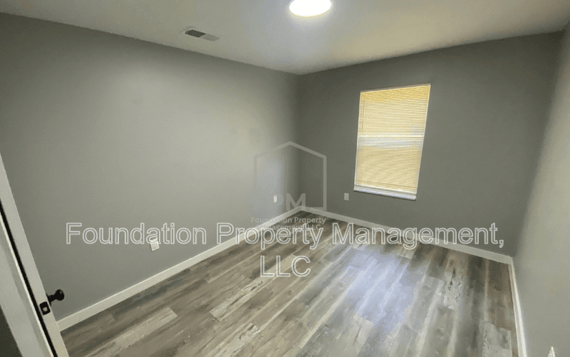 Memphis House: 1378 Eloise Road
