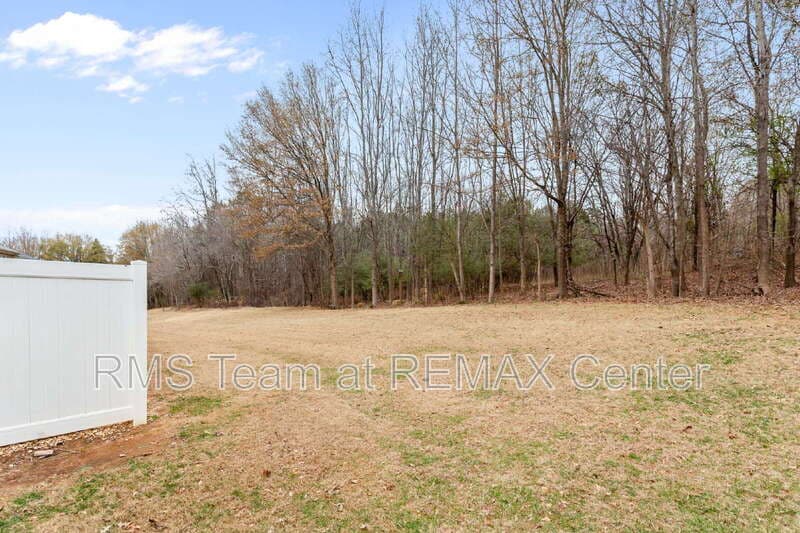 Flowery Branch Townhome: 4932 Vireo Dr