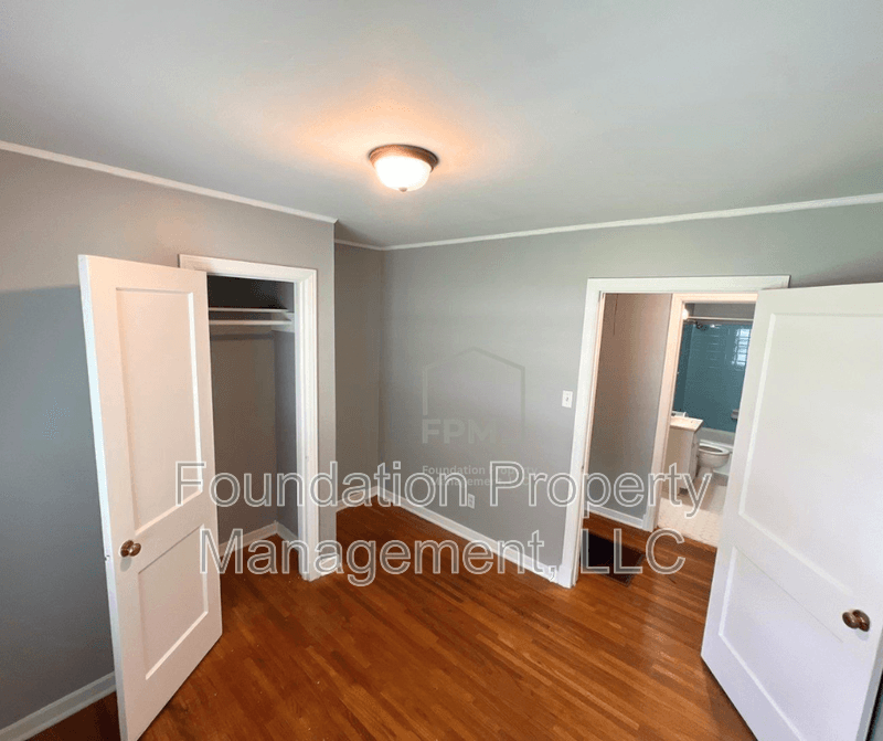 Memphis House: 2324 Slocum Avenue