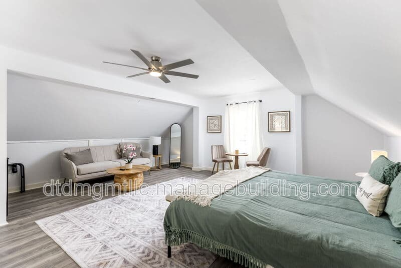 San Antonio Condo: 110 East Craig Place