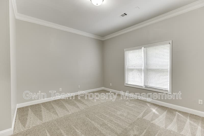 Duluth House: 9345 Riverclub Pkwy
