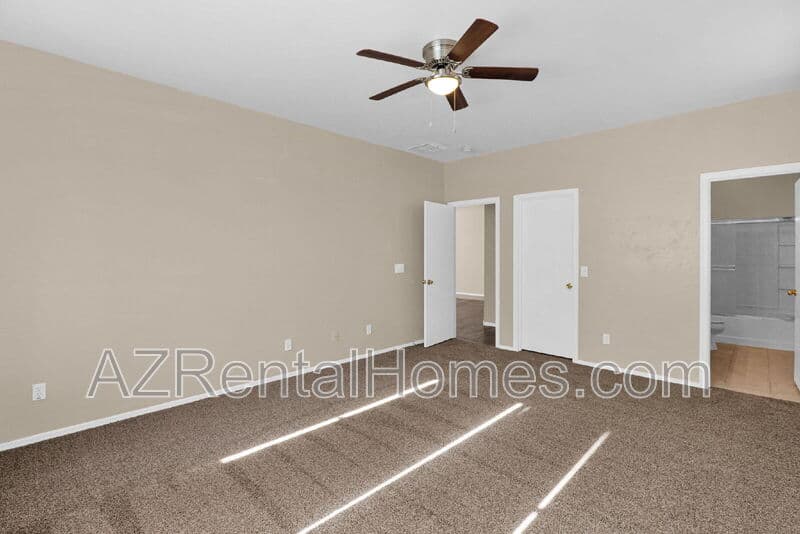 Laveen House: 6308 South 69th Glen