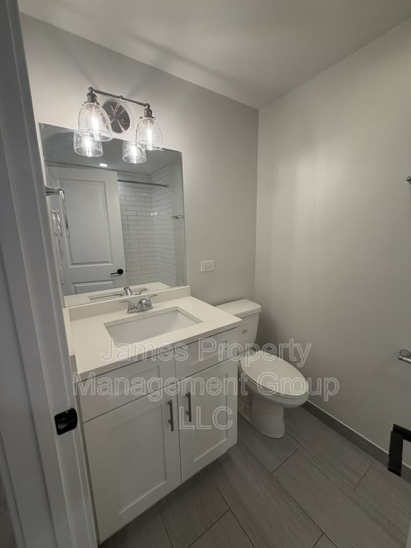 Chicago Condo: 6325 N Richmond Street - GS