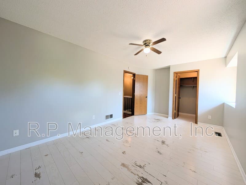 Columbia Heights Townhome: 305 Kathy Ln NE