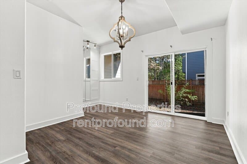 Beaverton Condo: 9542 SW 153rd Avenue