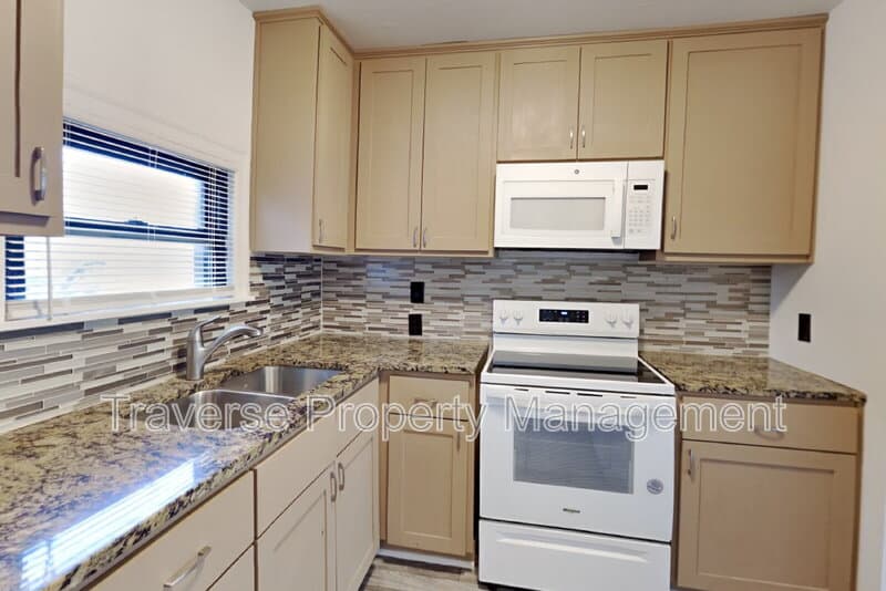 Fort Worth House: 3604 Baldwin Ave