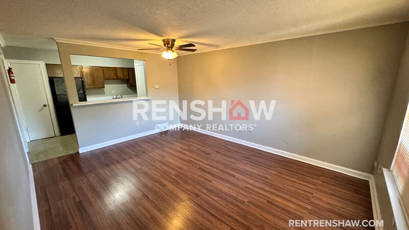 Memphis Condo: 3228 S Mendenhall Rd 2b