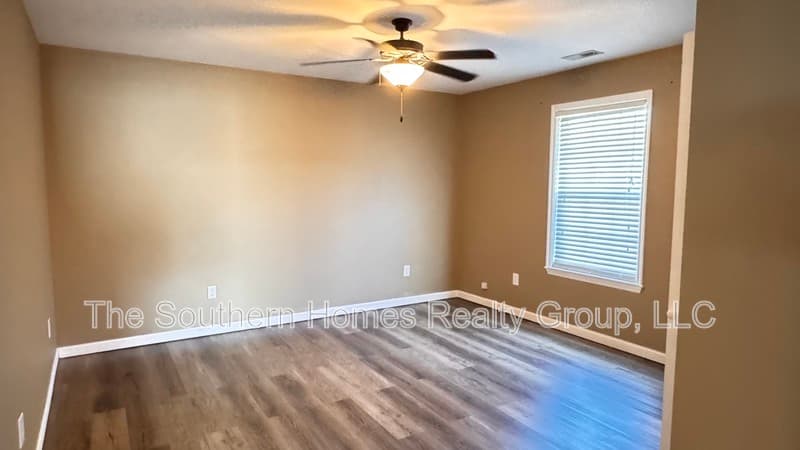 Athens House: 1931 County Road 561