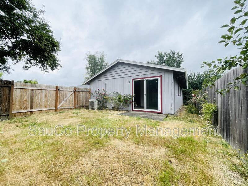 Forest Grove House: 1621 23rd Avenue