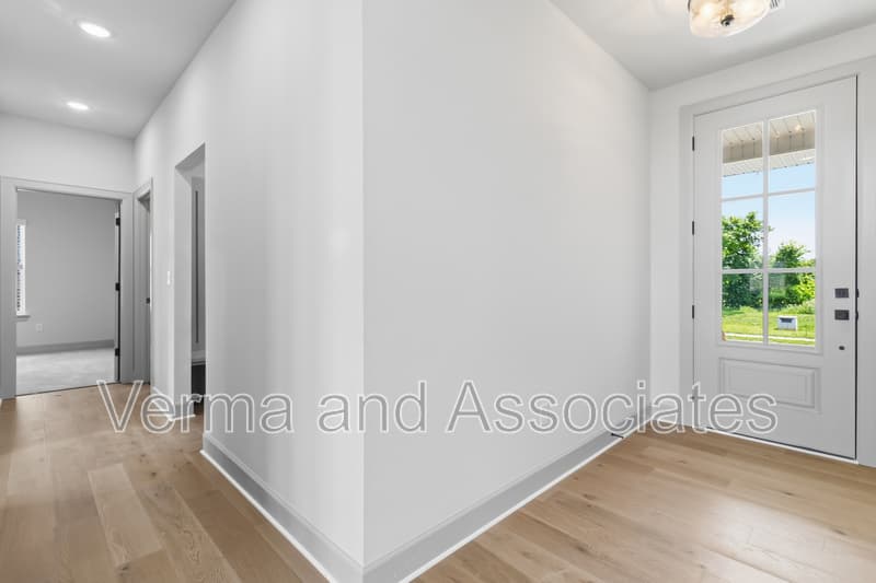 Centerton House: 1041 Whistler St
