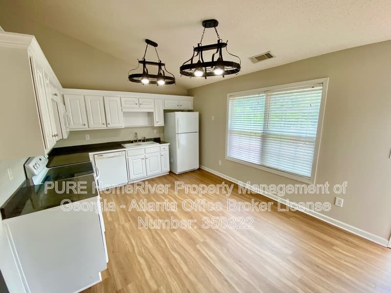 Winder House: 303 Anchors Way