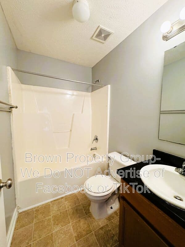 Fayetteville House: 3613-H Dornoch Dr