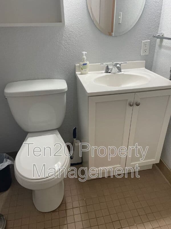Columbus House: 1815 Marilon Dr