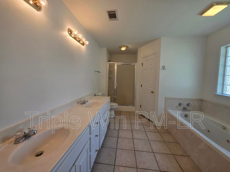 Cabot House: 26 Stonewood Drive