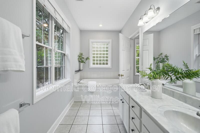 Beaufort House: 24 Pickens Street
