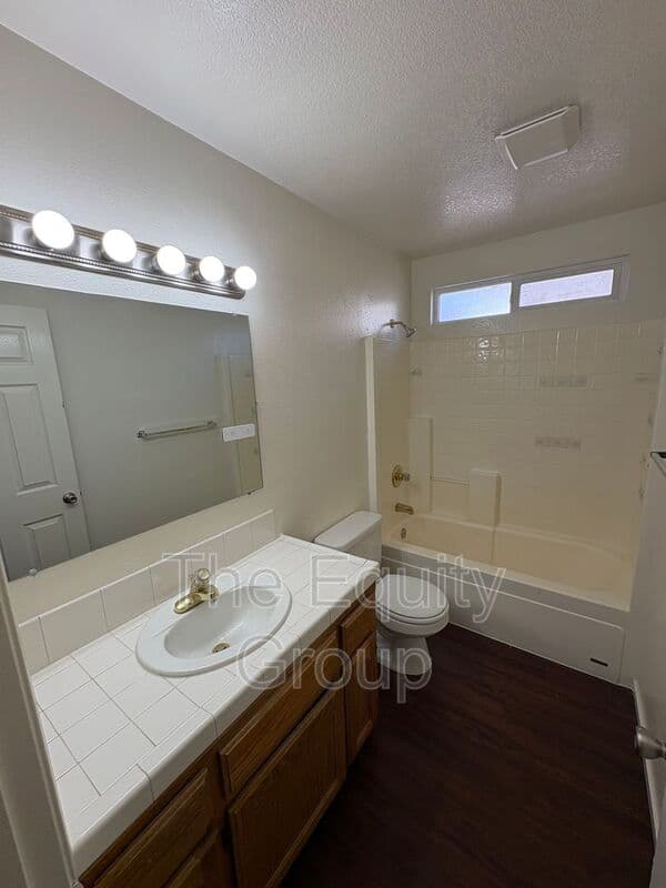 Tulare House: 1257 North Milner Street
