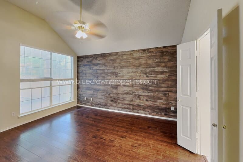 Rowlett House: 7101 Charleston Dr