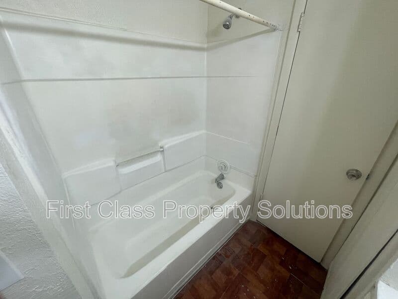 Oklahoma City House: 1731 NW 32nd St