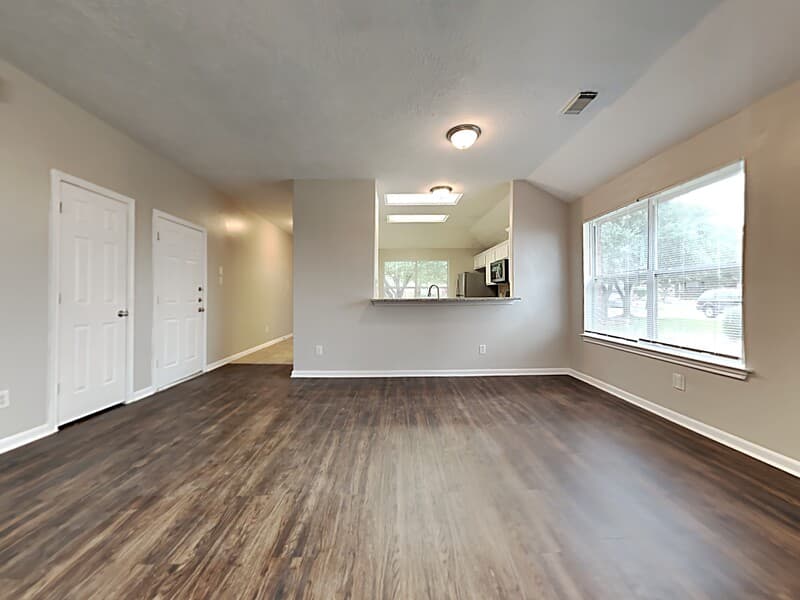 Houston House: 9010 York Hollow Ln