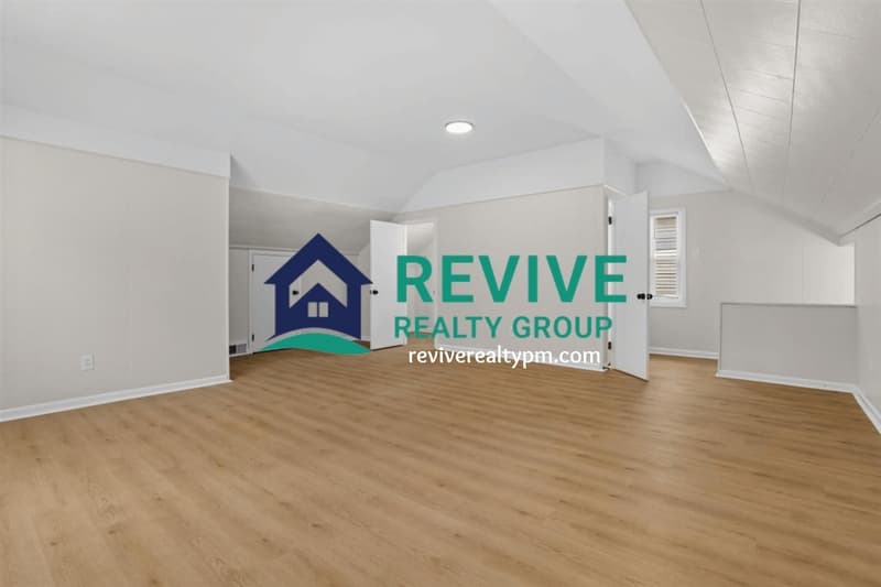 Detroit House: 18503 Prairie Street