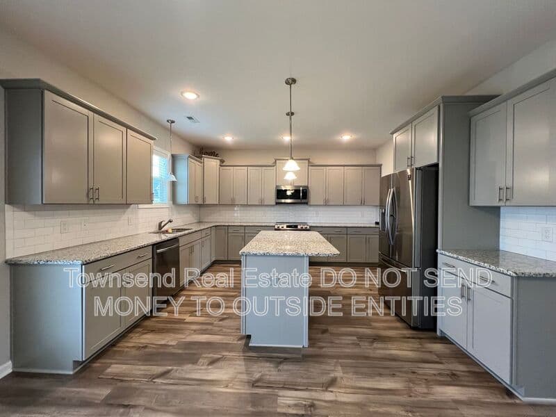 Raeford House: 114 Prescott St