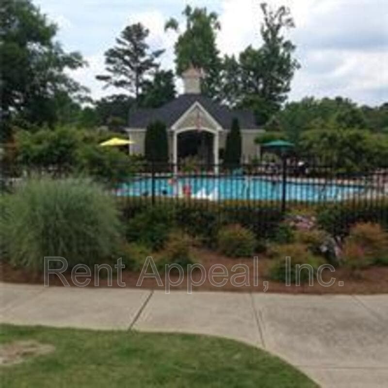 Alpharetta House: 4863 Carre Way