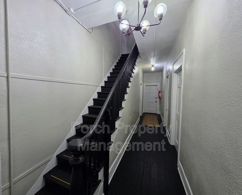 Pensacola Condo: 320 N Barcelona St