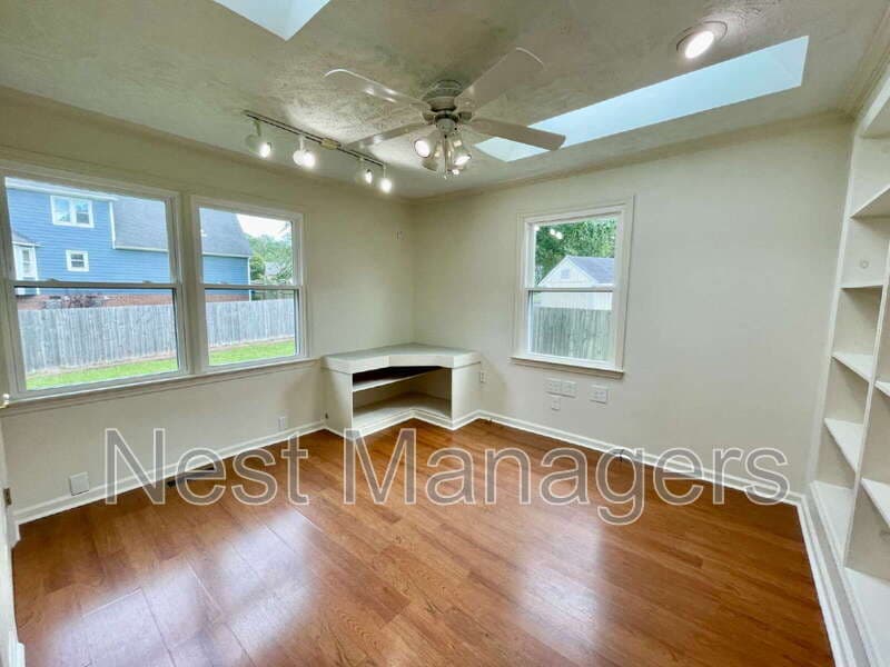 Fayetteville House: 5704 Kindley Dr