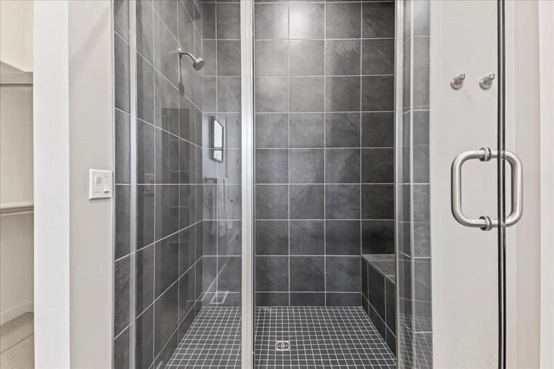 Star House: 2218 North Leatherwood Avenue