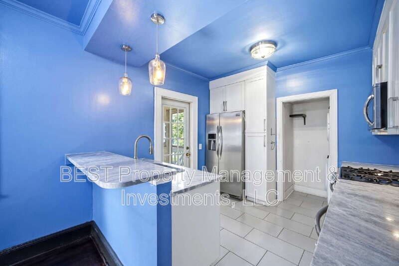 Charlotte House: 2208 Wilmore Drive