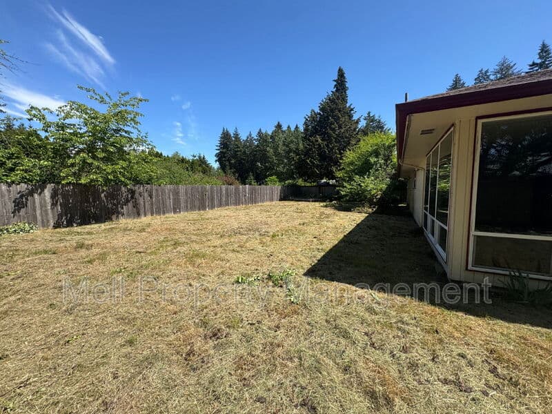 Olympia House: 7016 Husky Way SE
