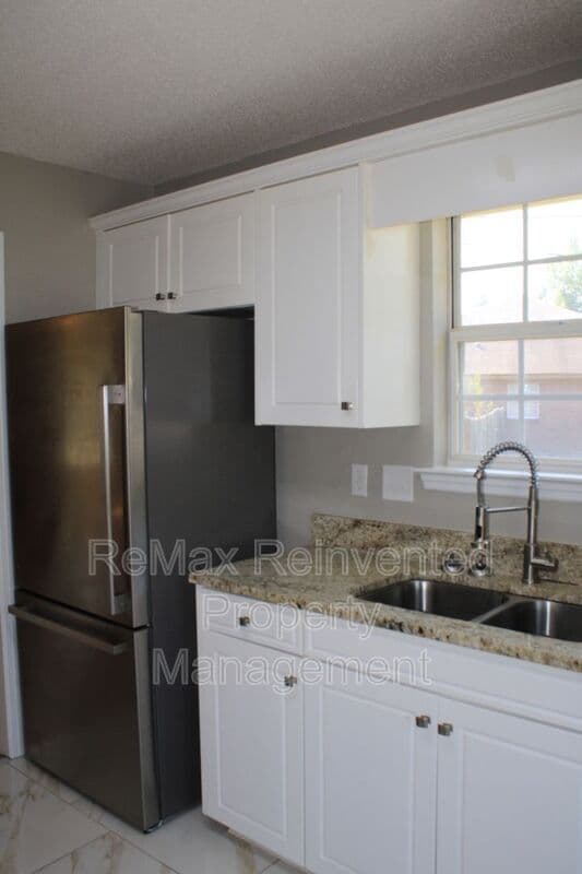 Hephzibah House: 2748 Davis Mill RD