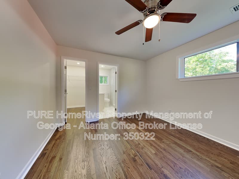 Atlanta House: 1127 Valley View Rd SE