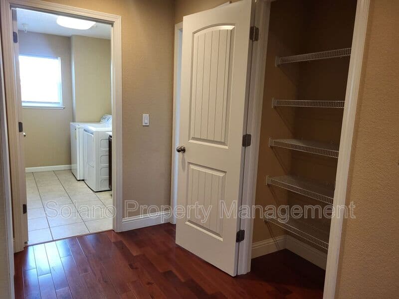 Fairfield House: 3891 Danbury Way