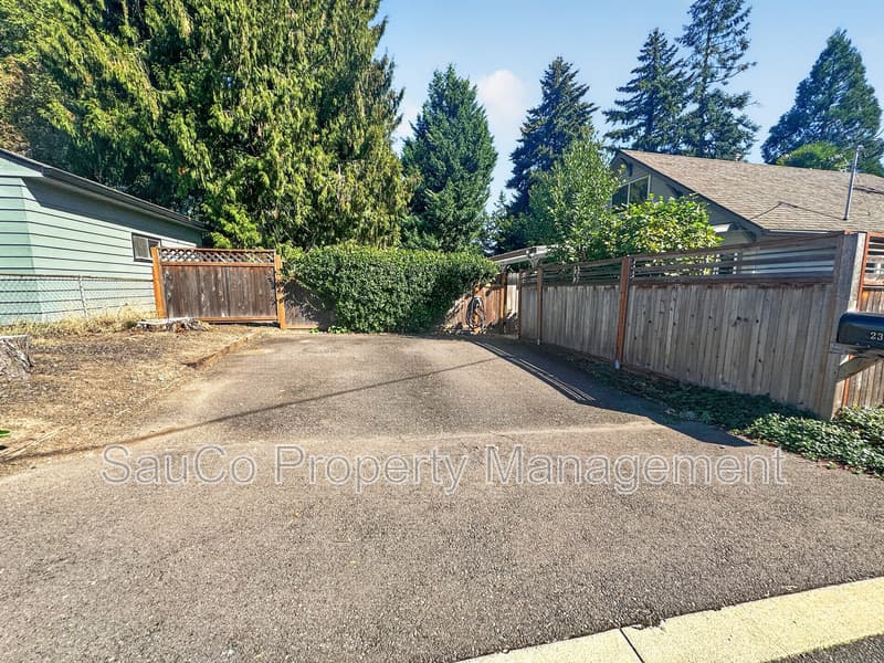 West Linn House: 2312 5th Avenue