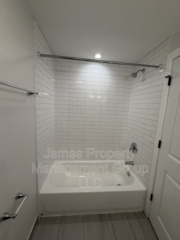 Chicago Condo: 6325 N Richmond Street - GS