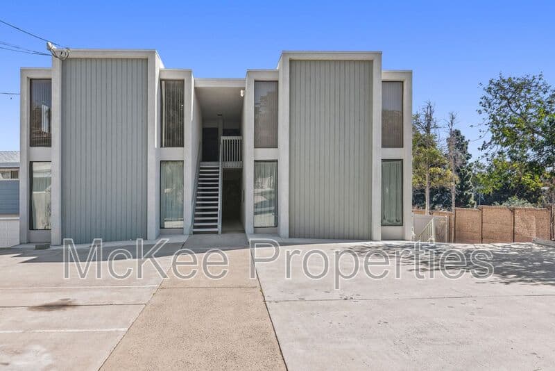 San Diego House: 307 San Elijo Street