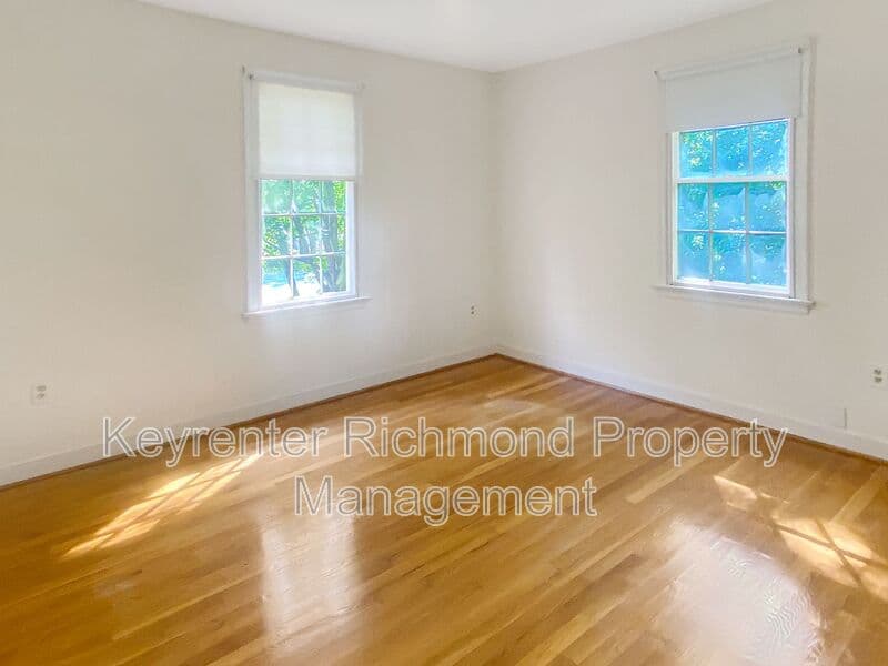 Chesterfield House: 9310 Redbridge Road